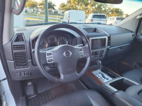 2011 Nissan Titan SL