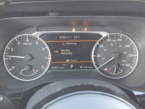 2022 Nissan Pathfinder SV