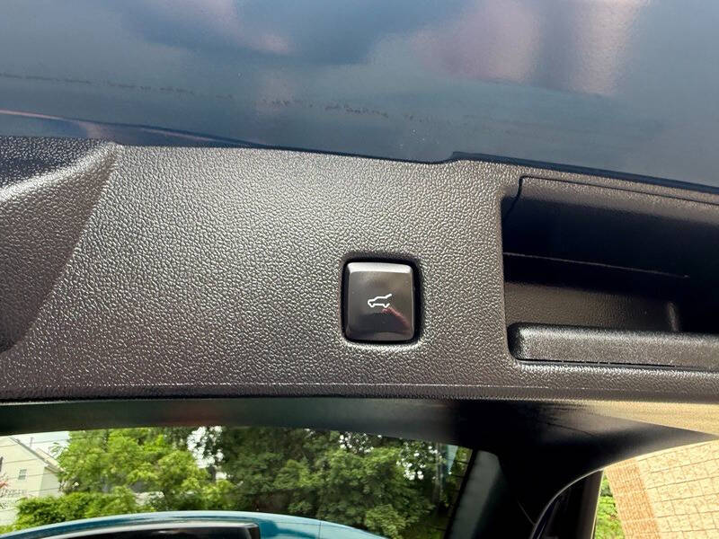 2020 Ford Escape Hybrid Titanium