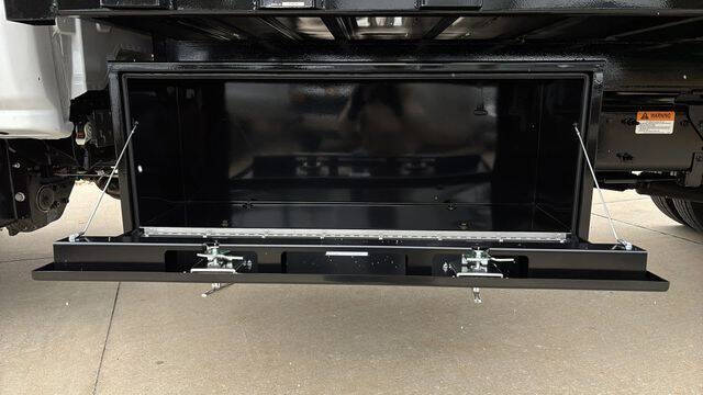 2025 Chevrolet Silverado 6500HD