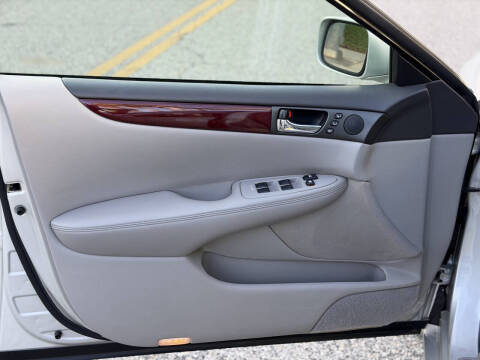 2004 Lexus ES 330