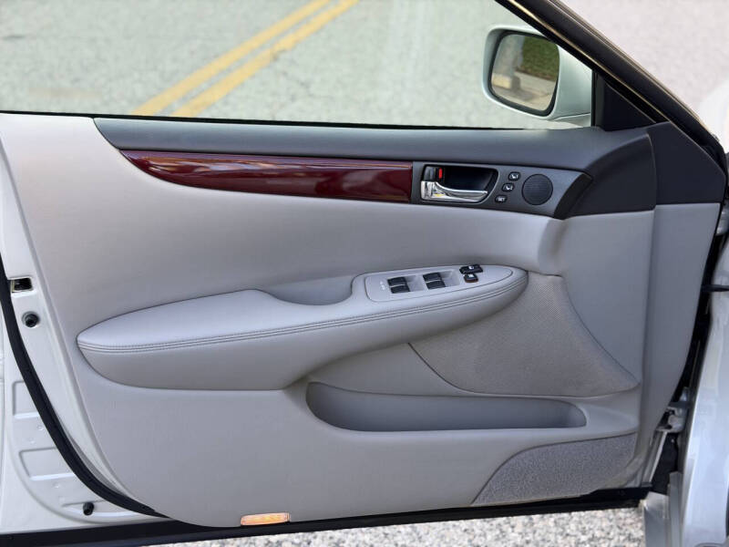 2004 Lexus ES 330