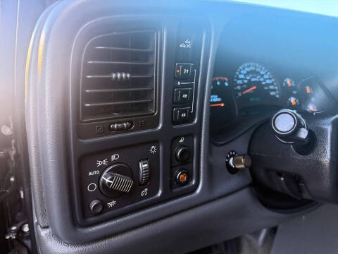 2004 Chevrolet Silverado 2500HD LS