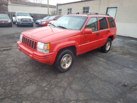 1996 Jeep Grand Cherokee for sale at MASTERS AUTO SALES in Roseville MI