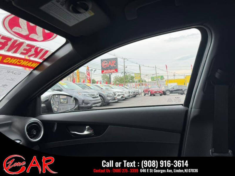 2022 Kia Forte GT Line