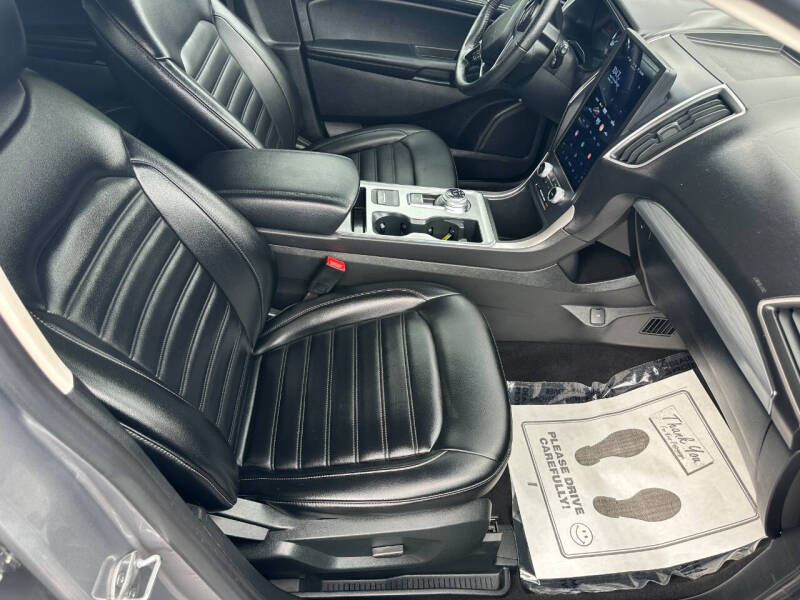 2022 Ford Edge SEL