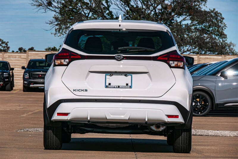 2024 Nissan Kicks S