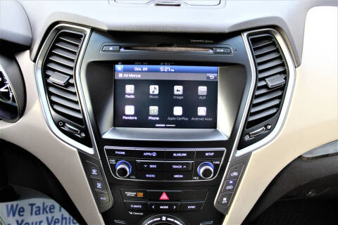 2018 Hyundai Santa Fe SE