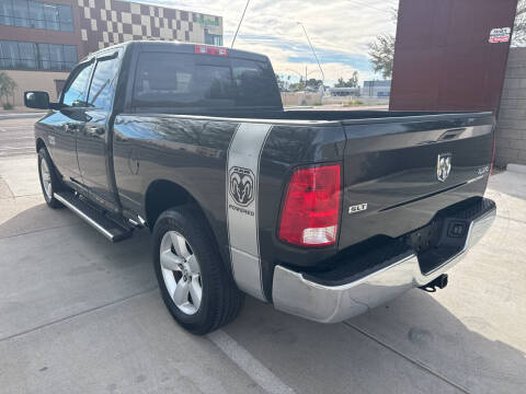 2016 RAM 1500 SLT