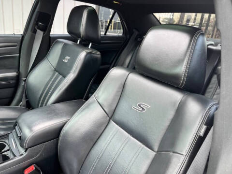 2016 Chrysler 300