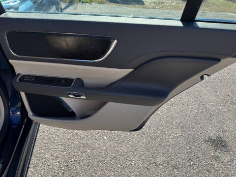 2017 Lincoln Continental Reserve