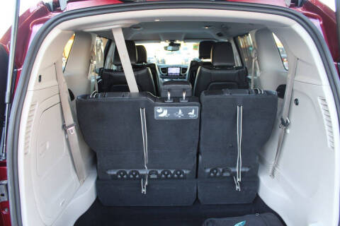 2017 Chrysler Pacifica Hybrid Platinum