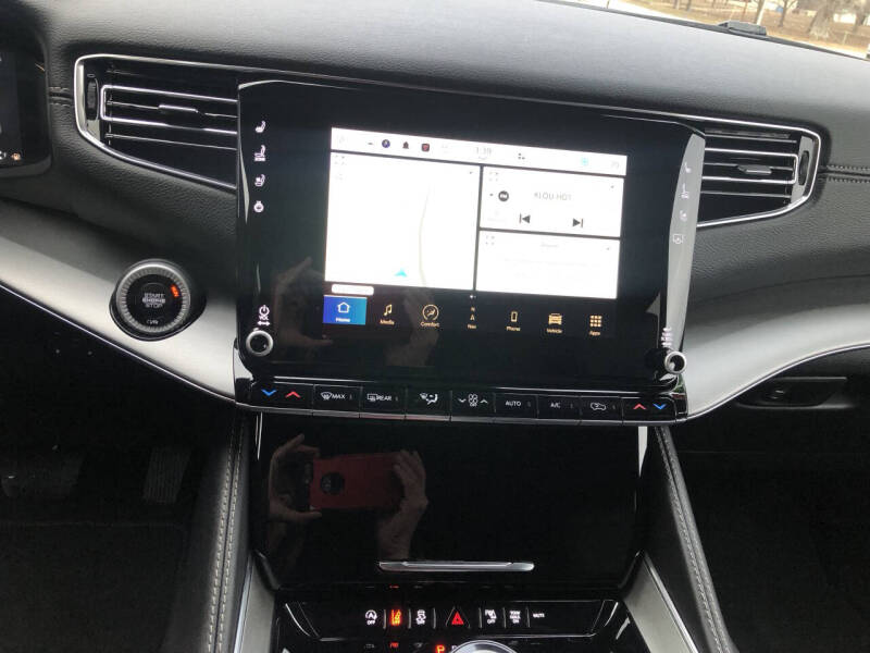 2024 Jeep Wagoneer Carbide