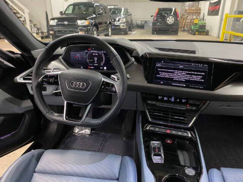 2022 Audi e-tron GT quattro Prestige