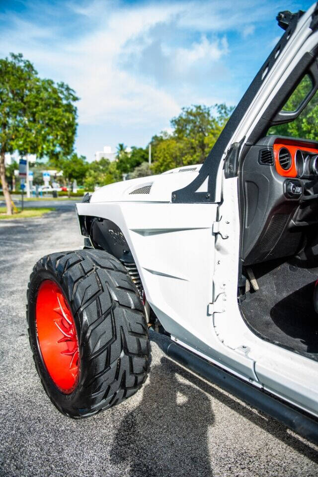 2020 Jeep Wrangler SUV / Crossover - $59,999