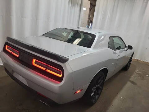 2022 Dodge Challenger SXT