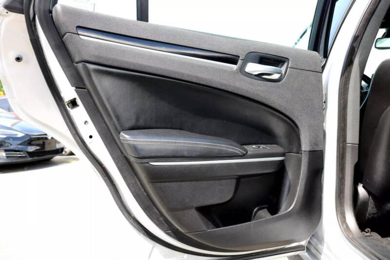 2021 Chrysler 300 S V6