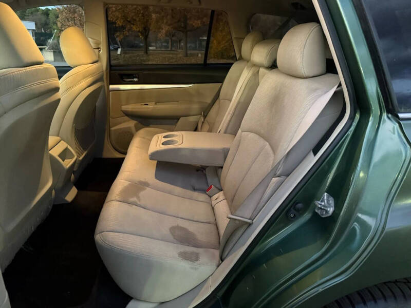 2010 Subaru Outback 2.5i Premium