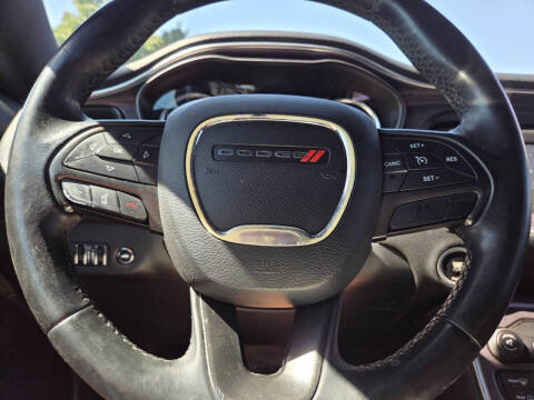 2015 Dodge Challenger SXT