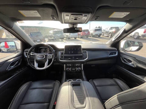 2022 GMC Yukon XL SLT