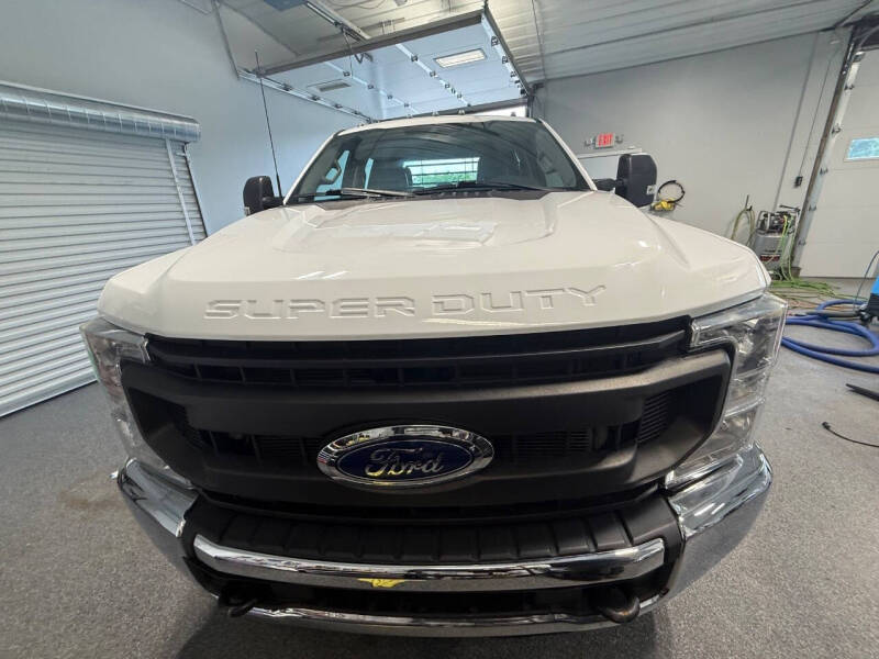 2022 Ford F-350 Super Duty XL