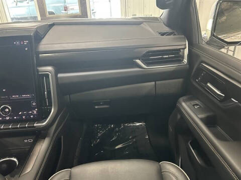 2025 GMC Yukon XL Elevation