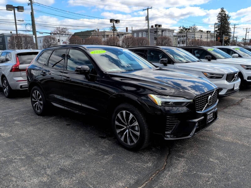 2025 Volvo XC60 B5 Core Dark Theme