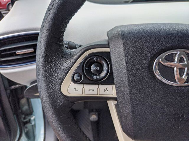 2016 Toyota Prius 22