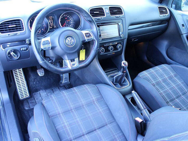 2010 Volkswagen GTI Base PZEV