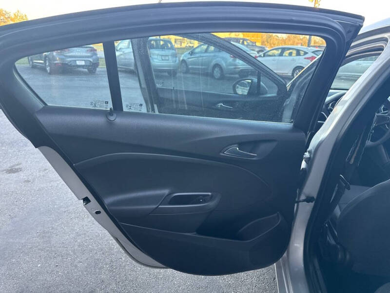 2019 Chevrolet Cruze LS