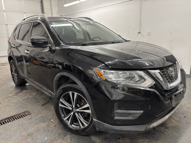 2019 Nissan Rogue SV's photo