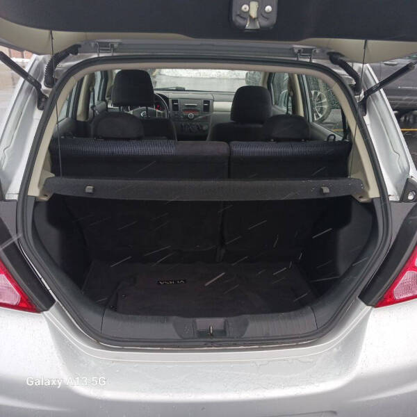 2010 Nissan Versa 1.8 SL