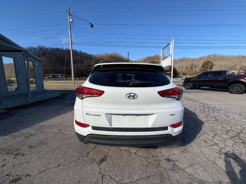 2016 Hyundai Tucson SE