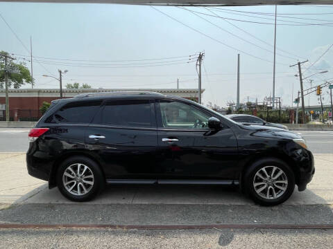2015 Nissan Pathfinder SV