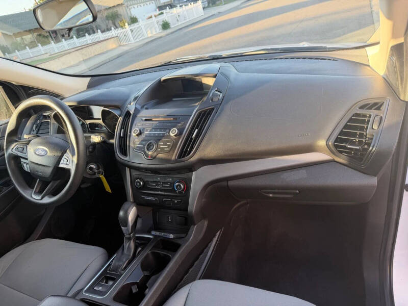 2017 Ford Escape S