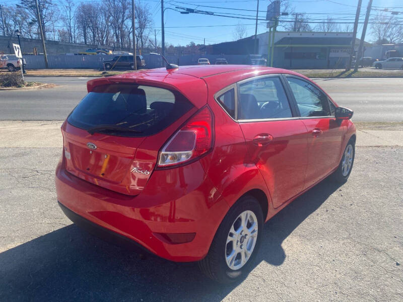 2015 Ford Fiesta SE
