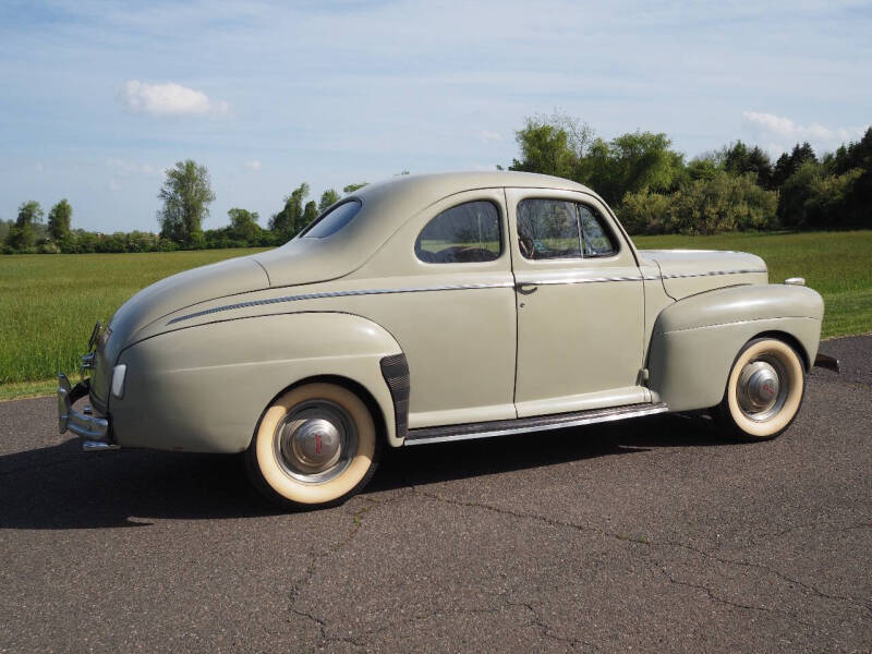1941 Ford Deluxe