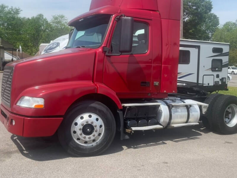 2009 Volvo D13 for sale at Tri-State Motors in Southaven MS