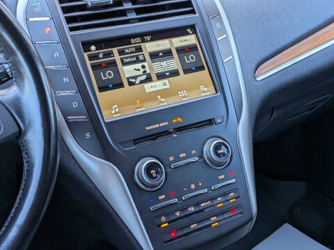 2017 Lincoln MKC Select
