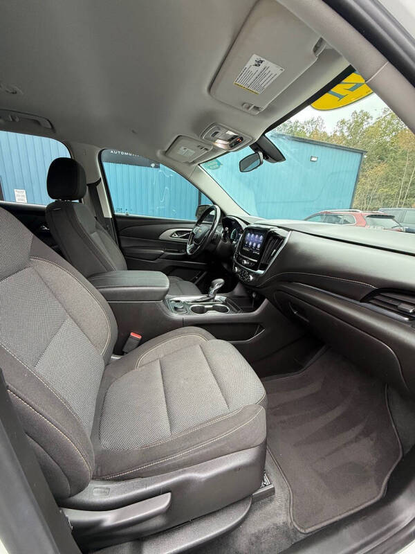 2021 Chevrolet Traverse LT Cloth