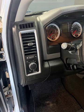 2017 RAM 1500 SLT