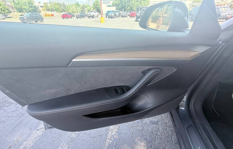 2023 Tesla Model 3 Performance