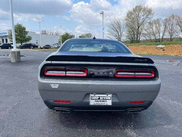 2018 Dodge Challenger 12