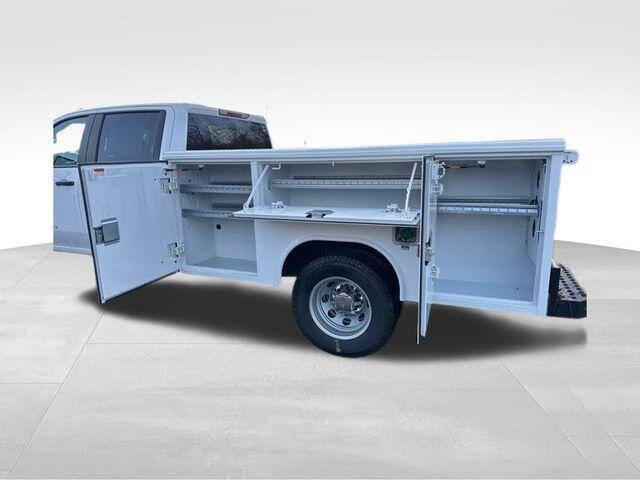 2025 GMC Sierra 3500HD CC Pro