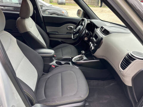 2014 Kia Soul +