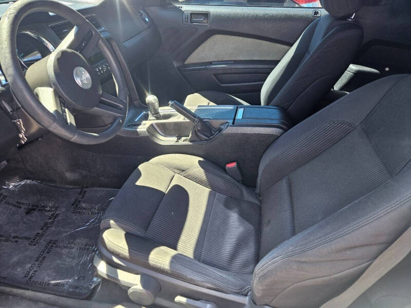 2012 Ford Mustang V6