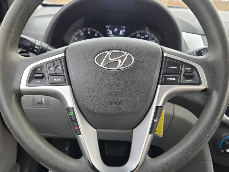 2013 Hyundai Accent GLS