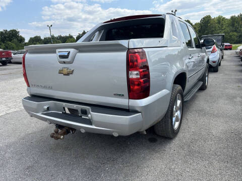 2011 Chevrolet Avalanche LTZ