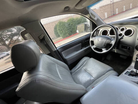 2012 Toyota Sequoia SR5