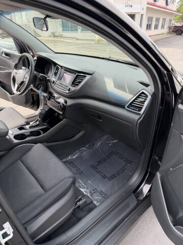 2016 Hyundai Tucson SE